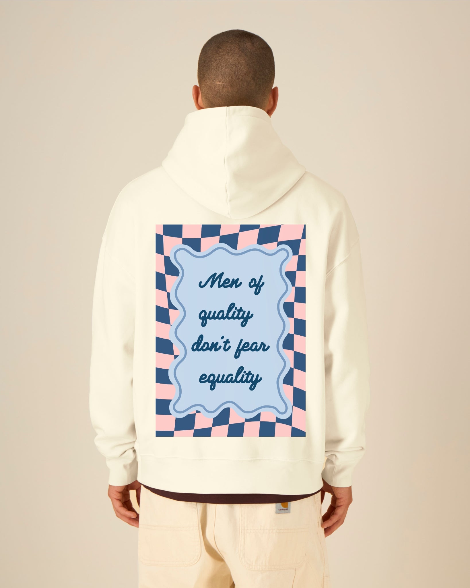 Hoodie Ozeanblau (Valentin ist **178cm** groß und trägt Größe **M**)