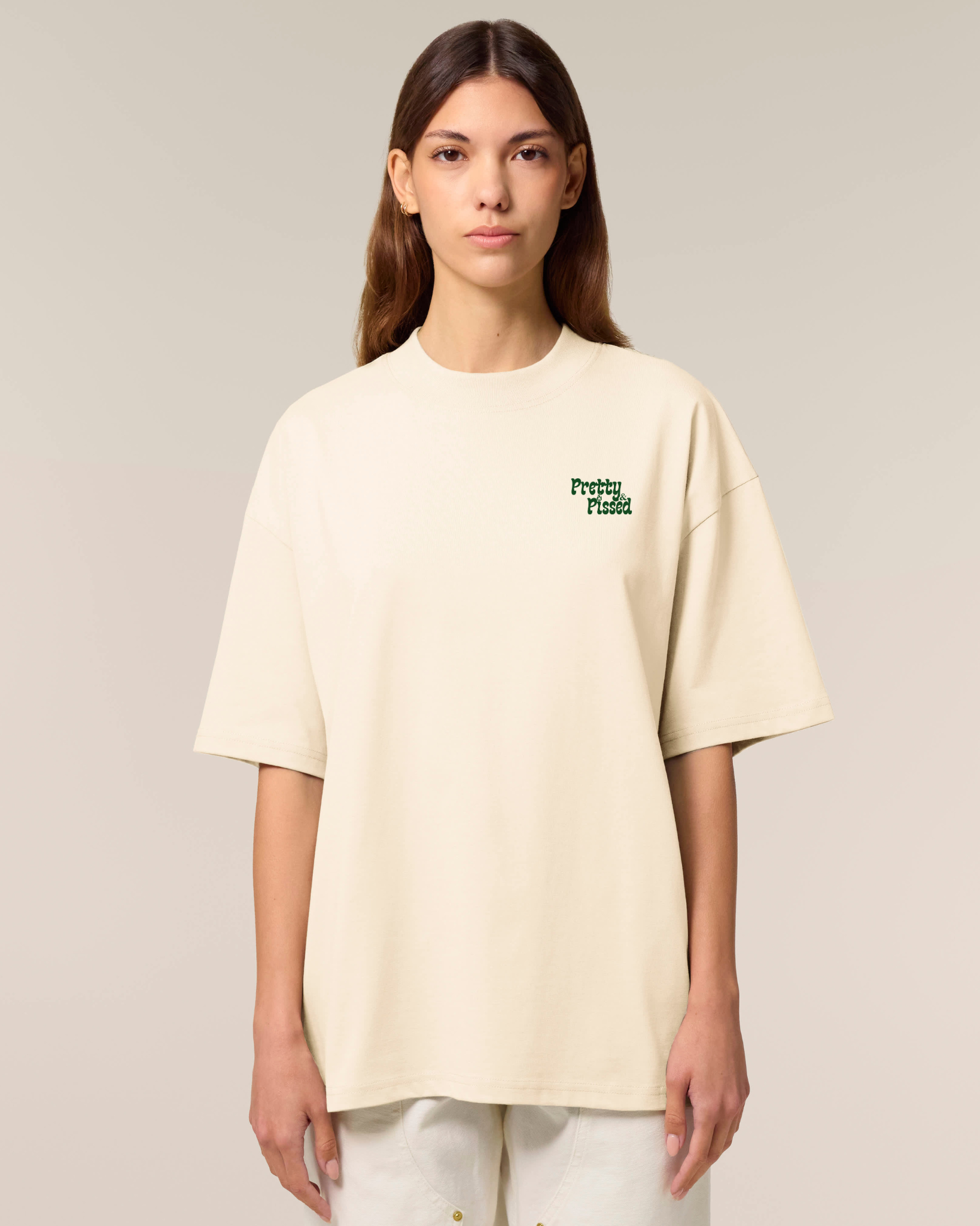 girls just wanna have fundamental rights - Oversized T-Shirt - Creme (Leya ist **174cm** groß und trägt Größe **XS**)