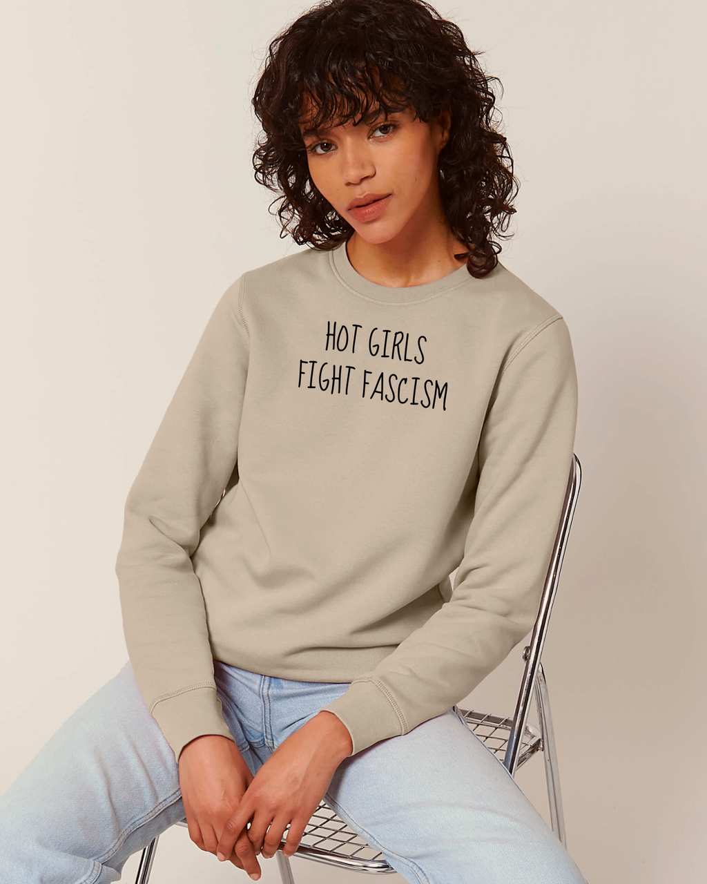 Hot girls fight fascism - Sweatshirt