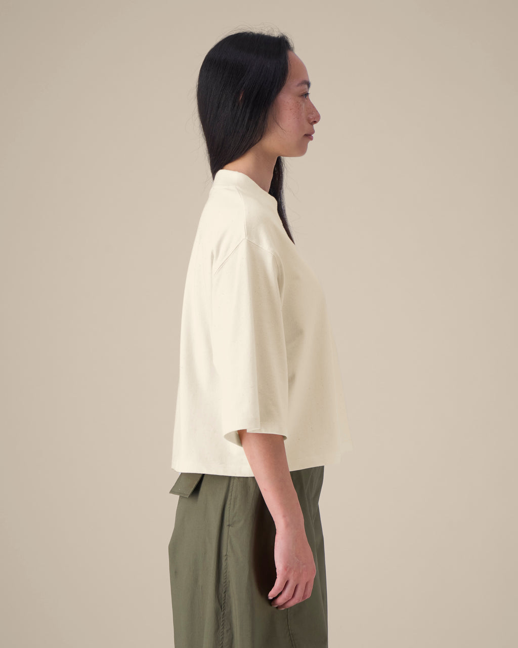 Feministisches Cropped T-Shirt Damen in Creme mit Statement gegen Catcalling, Relaxed Fit